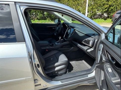 Certified 2025 Subaru Outback Limited AWD/4WD image 12