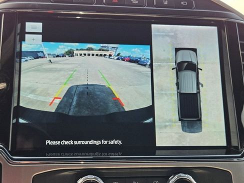 Used 2022 Ford F350 Platinum w/ Tremor Off-Road Package AWD/4WD image 13