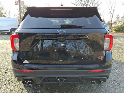 Used 2022 Ford Explorer ST w/ ST Street Pack image 4