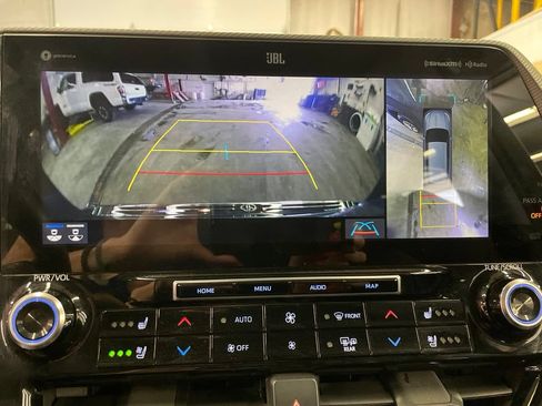 Used 2020 Toyota Highlander Platinum AWD/4WD image 21