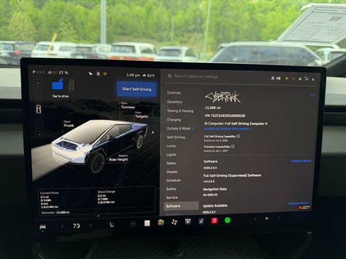 Used 2025 Tesla Cybertruck AWD Crew Cab image 25