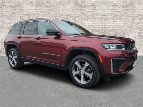 New 2026 Jeep Grand Cherokee Limited image 1