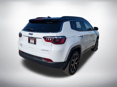 Used 2025 Jeep Compass Limited AWD/4WD image 3