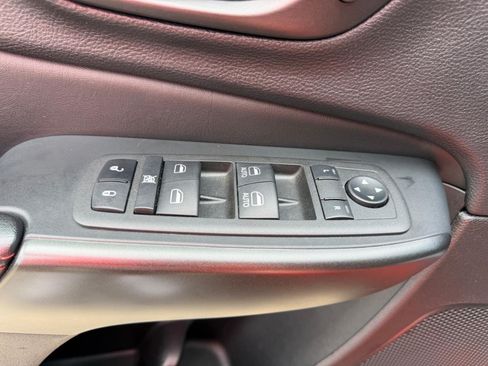 Used 2021 Jeep Cherokee Trailhawk w/ Premium Leather Package AWD/4WD image 19
