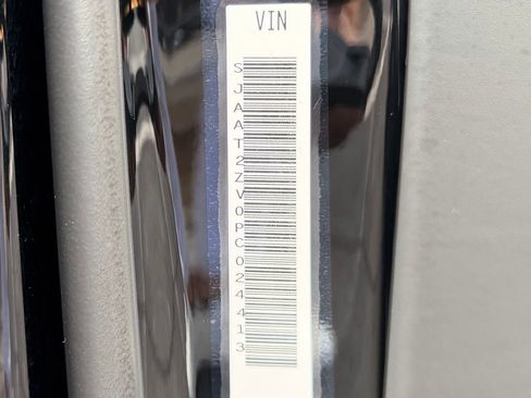 Used 2023 Bentley Bentayga image 52