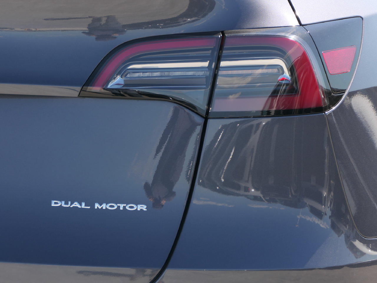 Used 2023 Tesla Model Y Long Range AWD/4WD image 4