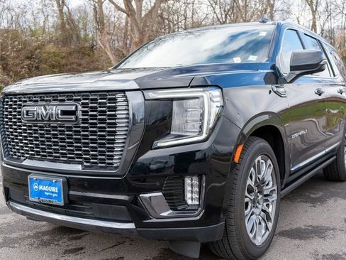 Used 2023 GMC Yukon Denali Ultimate image 3