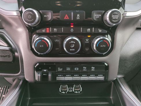 Used 2022 RAM 2500 Laramie w/ Night Edition image 11