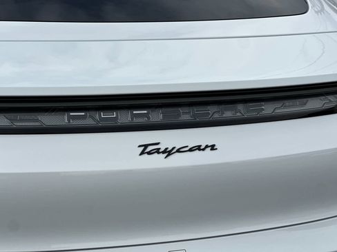 New 2025 Porsche Taycan image 31