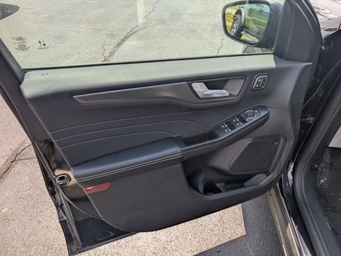 Used 2025 Ford Escape Active w/ Active Premium Tech Pack FWD image 14