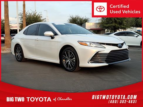 Certified 2024 Toyota Camry XLE FWD image 1