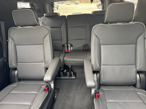 New 2026 Chevrolet Tahoe Premier w/ Sun And Tow Package AWD/4WD image 32