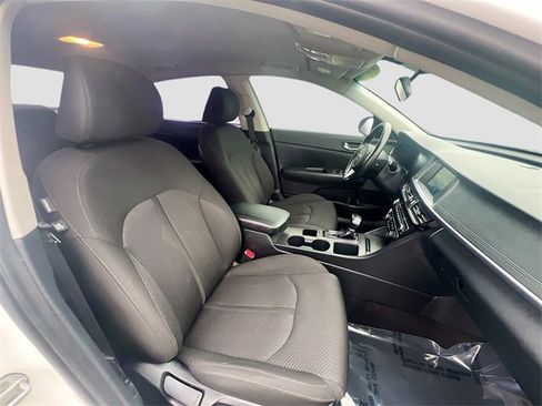 Used 2017 Kia Optima Premium image 25