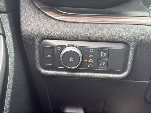 Used 2020 Ford Explorer Limited AWD/4WD image 12
