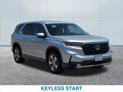 Certified 2025 Honda Pilot EX-L image 4
