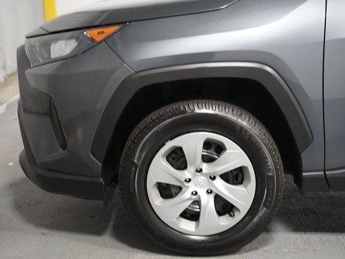 Certified 2021 Toyota RAV4 LE image 5