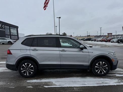 Used 2022 Volkswagen Tiguan S image 32