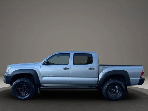 Used 2014 Toyota Tacoma PreRunner w/ Convenience Package image 8