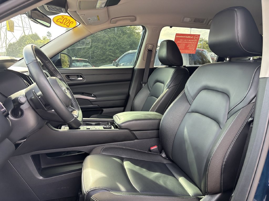 Certified 2025 Nissan Pathfinder SL AWD/4WD image 24