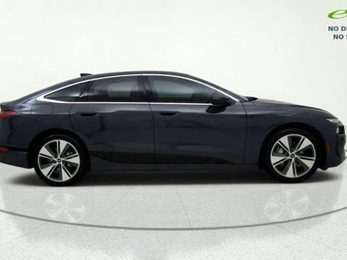 Used 2025 Audi A6 e-tron Premium Plus w/ Premium Plus RWD image 2
