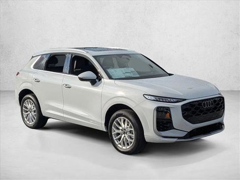 New 2026 Audi Q3 quattro 2.0T AWD/4WD image 5