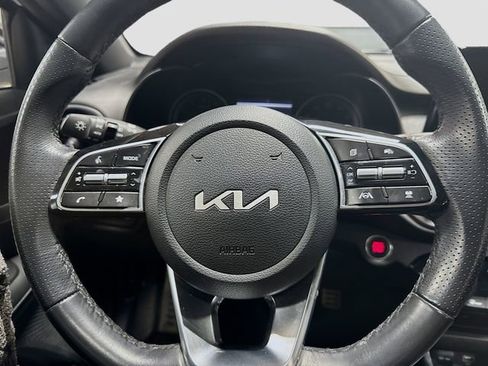 Used 2024 Kia Forte GT-Line w/ GT-Line Premium Package image 18