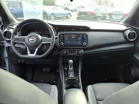 Used 2024 Nissan Kicks SR w/ SR Premium Package image 7