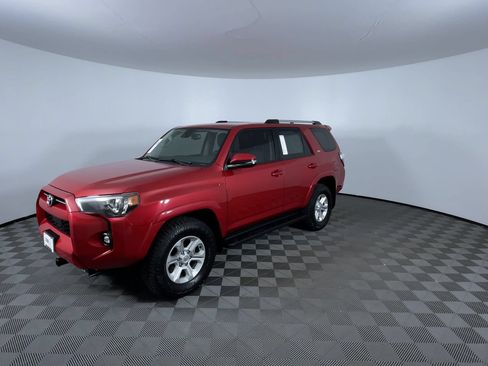 Used 2022 Toyota 4Runner SR5 Premium AWD/4WD image 4