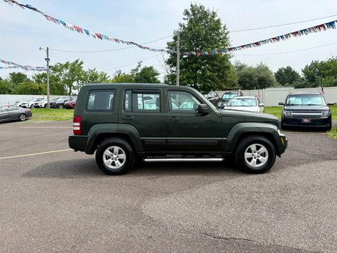 Used 2011 Jeep Liberty Sport AWD/4WD image 6