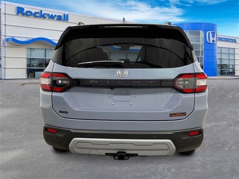 New 2025 Honda Pilot TrailSport image 4