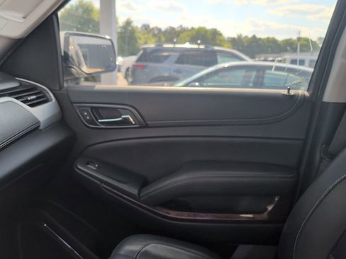 Used 2019 GMC Yukon SLT AWD/4WD image 7