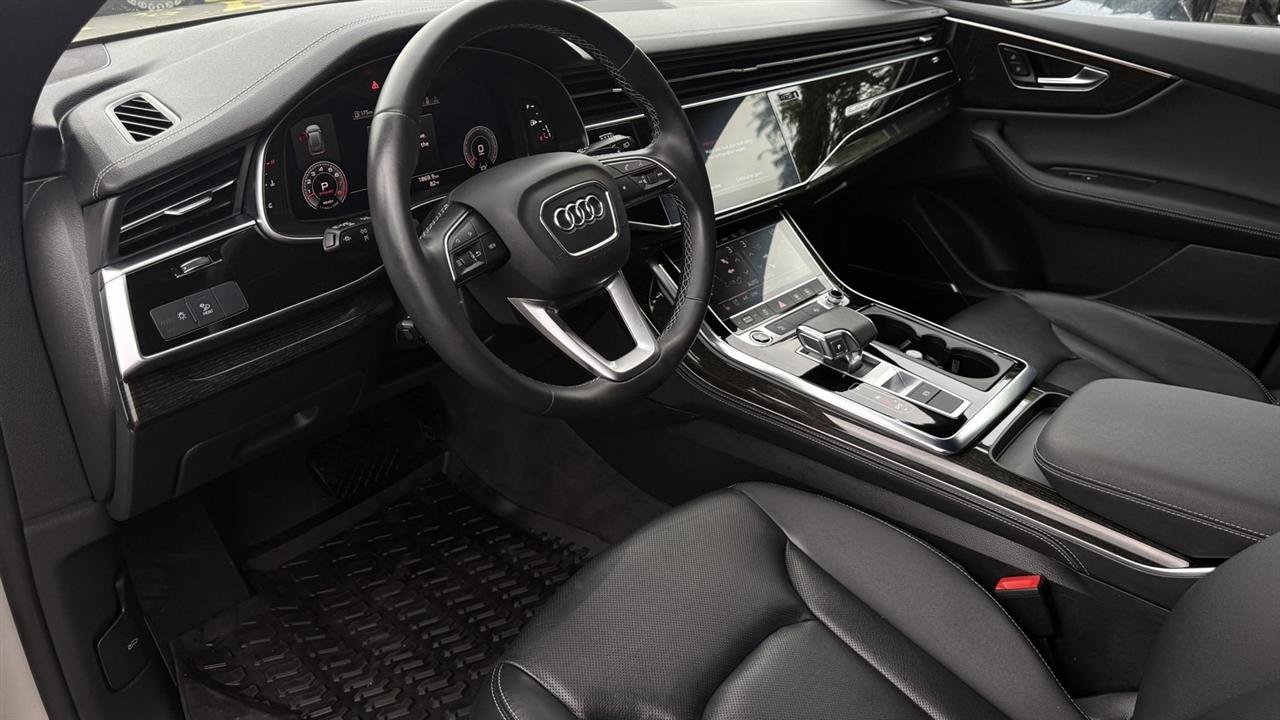Used 2023 Audi Q8 Premium Plus AWD/4WD image 21