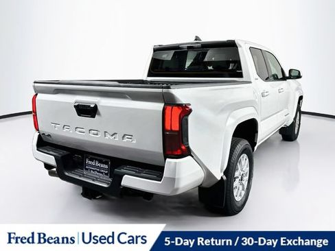 Used 2025 Toyota Tacoma SR5 AWD/4WD image 10