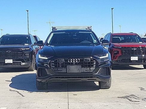 Used 2023 Audi Q8 Premium Plus image 3