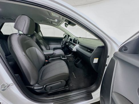 Used 2024 Hyundai Ioniq 5 SEL image 31