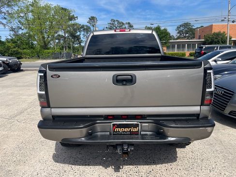 Used 2007 GMC Sierra 2500 SLT w/ Heavy-Duty Power Package AWD/4WD image 6