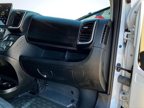 Used 2024 RAM ProMaster 3500 w/ Swivel Seat Group image 17