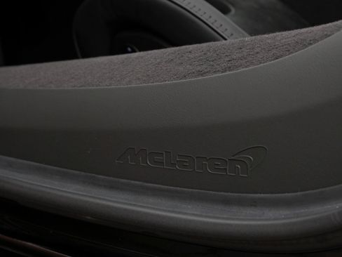 Used 2024 McLaren Artura Performance image 15