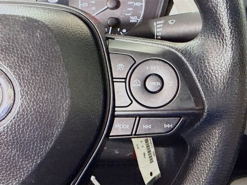 Used 2025 Toyota Corolla LE FWD image 15