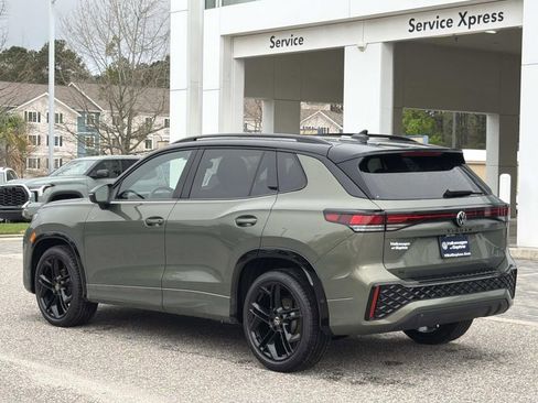 New 2026 Volkswagen Tiguan SE R-Line FWD image 5