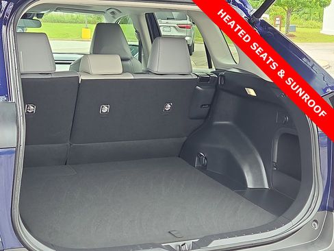 Used 2022 Toyota RAV4 XLE Premium AWD/4WD image 9