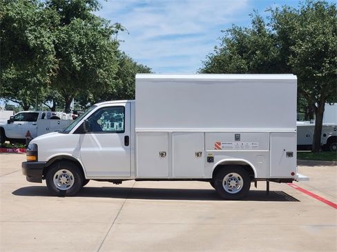 New 2025 Chevrolet Express 3500 w/ Power Convenience Package RWD image 10