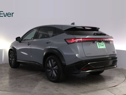Used 2024 Nissan Ariya AWD image 17