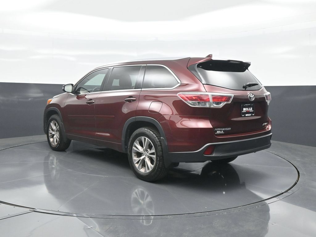 Used 2015 Toyota Highlander XLE AWD/4WD image 5