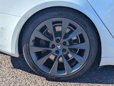 Used 2021 Tesla Model S Plaid image 11