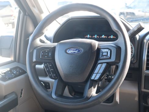 Used 2017 Ford F150 XLT w/ Trailer Tow Package image 15