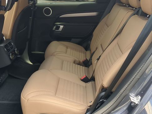 New 2026 Land Rover Discovery Limited Edition AWD/4WD image 21