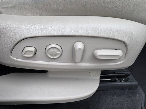 Used 2020 Buick Enclave Premium w/ Surround and Sites Package image 38