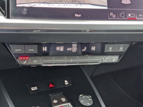 Used 2023 Audi Q4 e-tron Premium Plus w/ Premium Plus image 21