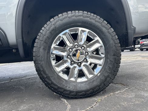 Used 2024 Chevrolet Silverado 2500 High Country w/ High Country Premium Package AWD/4WD image 20